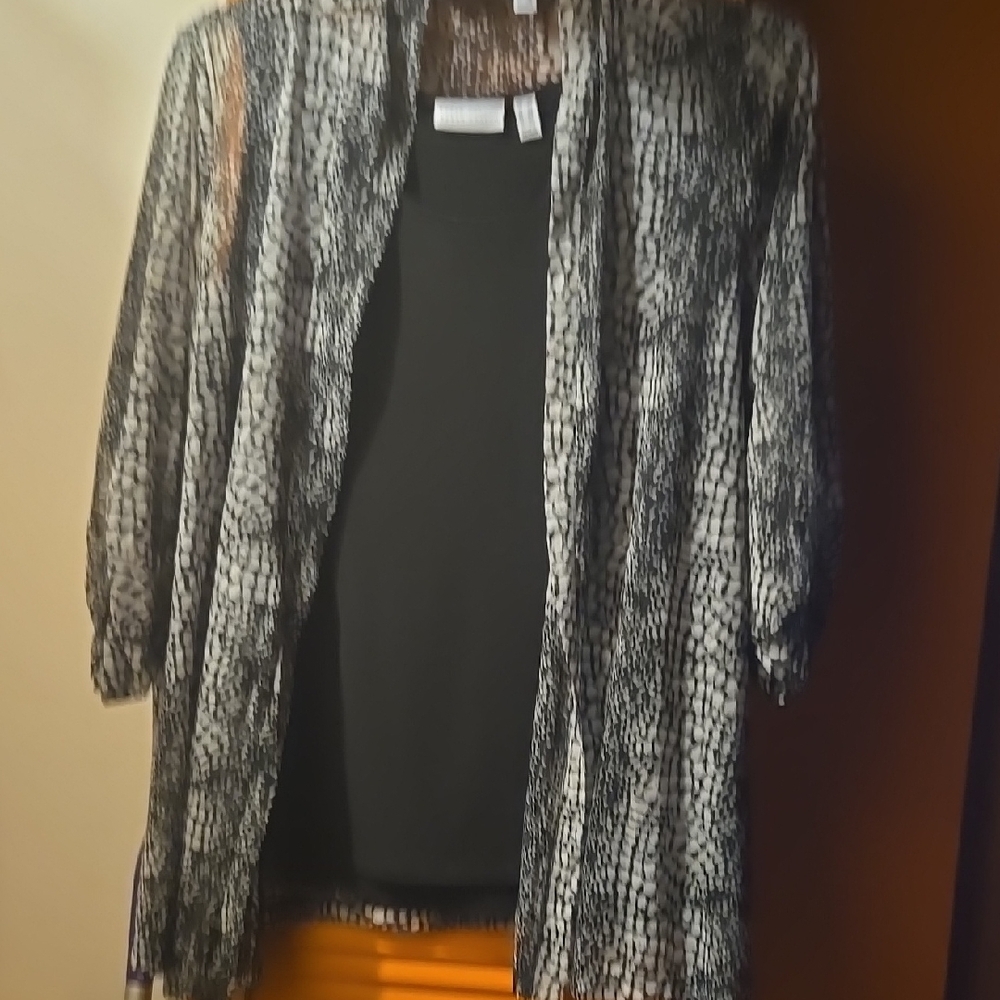 Stylish Black and White Women's Sweater